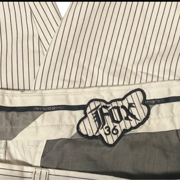 Mens Fox Racing chino board shorts sz 36 white with black stripe - Picture 3 of 8